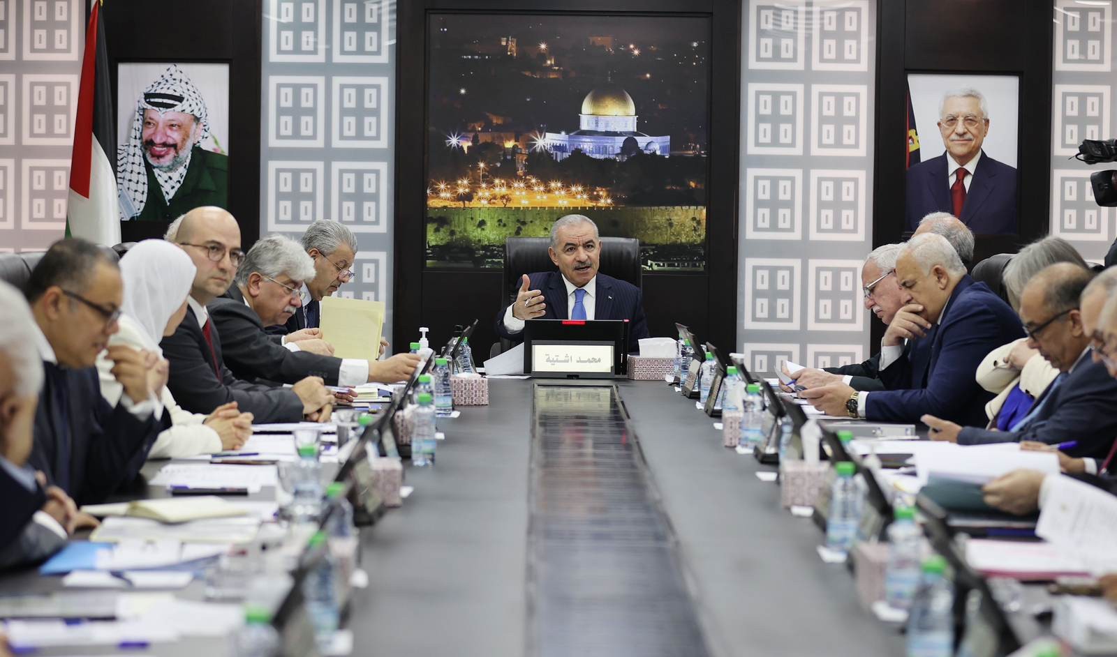 طالع تفاصيل الجلسة الأسبوعية