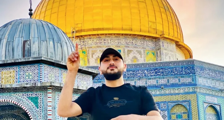 بالفيديو: الاحتلال يغلق منزل عائلة الشهيد خيري علقم في القدس