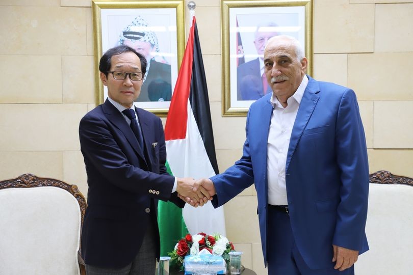 محافظ أريحا والأغوار يستقبل ممثل اليابان لدى فلسطين 