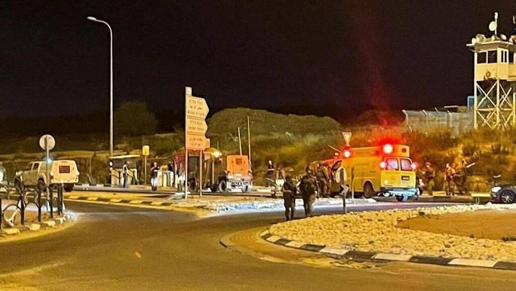 العبري ينشر فيديو للشهيد سليمان قبيل تنفيذه عملية إطلاق نار   شرق قلقيلية
