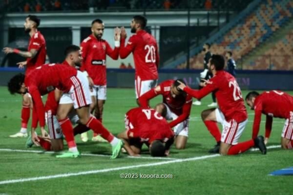 بالصور: الأهلي يستعيد صدارة الدوري بثلاثية في بيراميدز