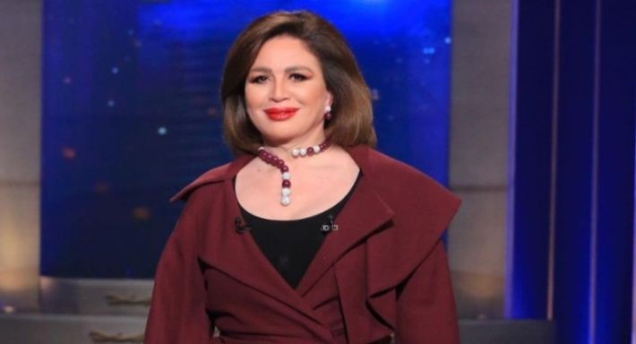 الهام شاهين: عملت 25 عمرة وبصوم مع المسيحيين ولو لقيت معبد يهودي هدخله