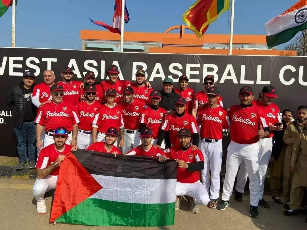منتخب فلسطين يتصدر مجموعته في بطولة غرب آسيا للبيسبول