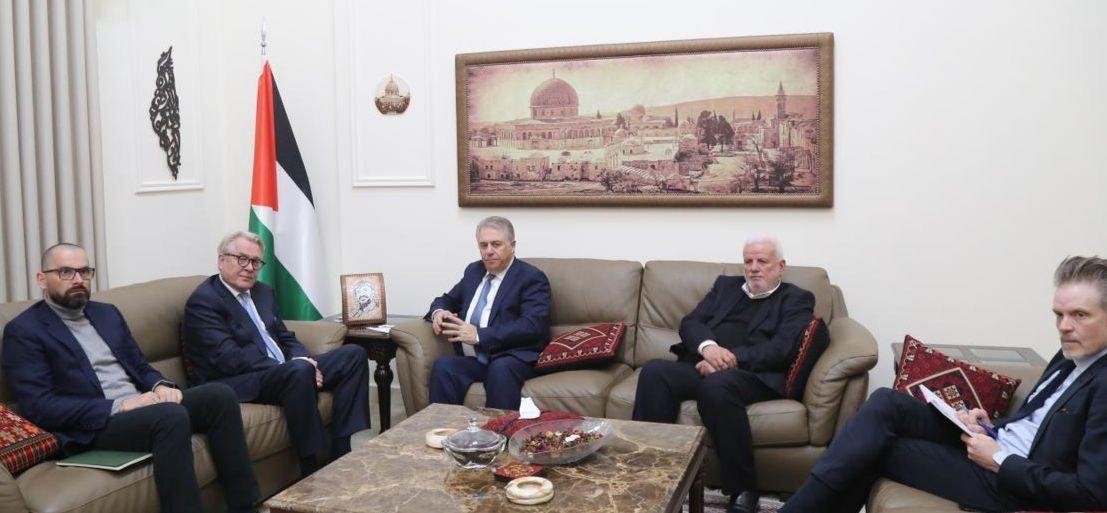 سفير فلسطين لدى لبنان يلتقى مع وينسلاند في بيروت
