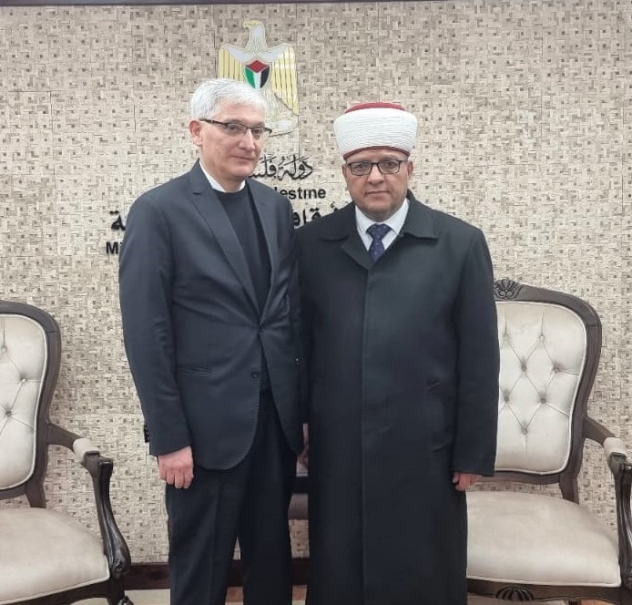 وزير الأوقاف يلتقي بالسفير التركي في رام الله