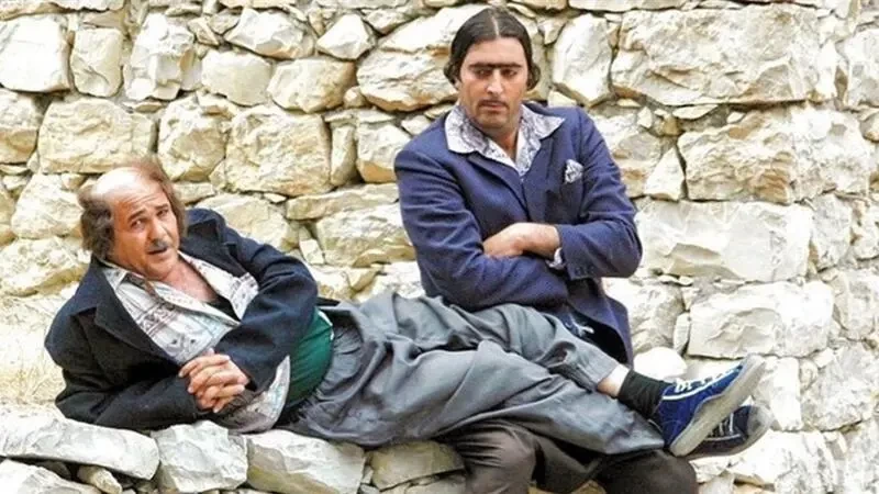 حزن يسيطر بعد دمار قرية "ضيعة ضايعة".. "الناجي الوحيد لم يعد كذلك"