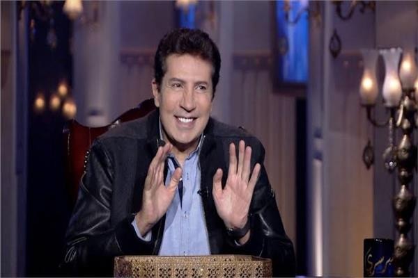 هاني رمزي يكشف موقف نيللي كريم من تقديم "غبي منه فيه 2"