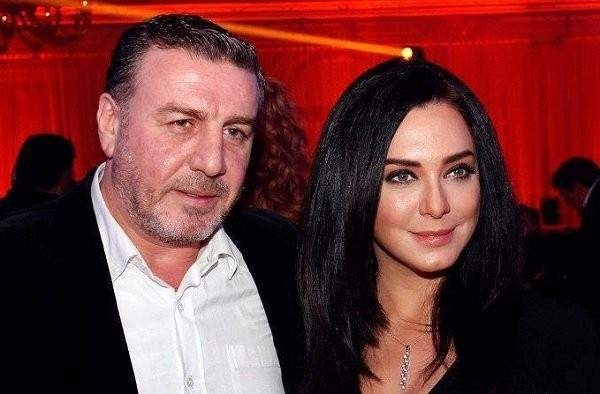 سلاف فواخرجي و وائل رمضان