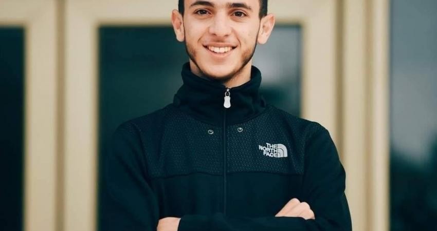 الاحتلال يُفرج عن الطالب عويضات بعد عام من الاعتقال الإداري