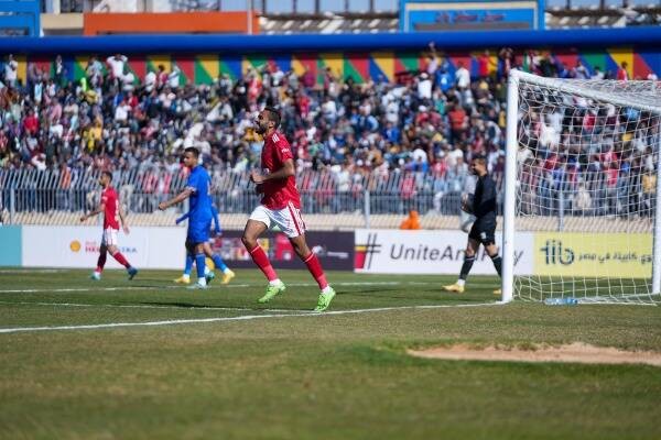 بالصور: الأهلي يستعيد نغمة الفوز بثلاثية في أسوان