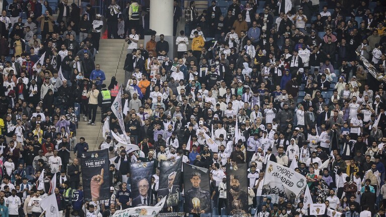 جماهير ريال مدريد تهاجم الاتحاد الإسباني بسبب "رشوة" برشلونة