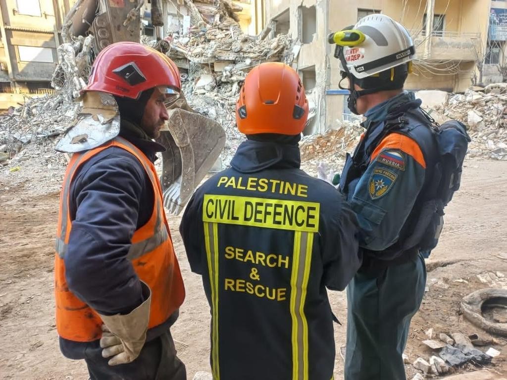السفير الرفاعي: فريق دولة فلسطين للتدخل والاستجابة يبدأ مهام الإنقاذ في سوريا