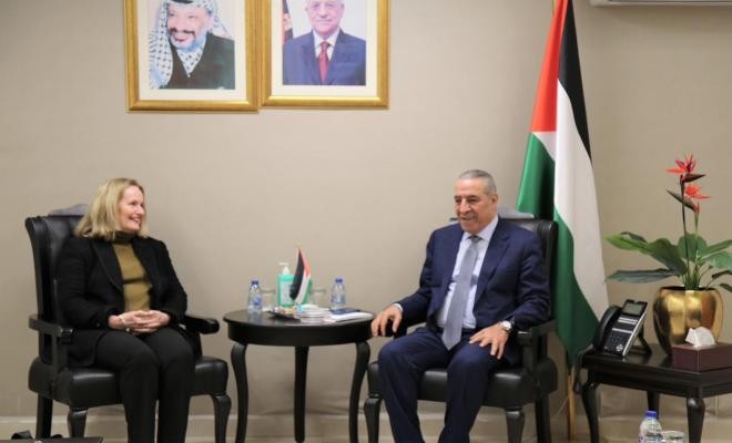 الشيخ يلتقي بالقنصل البريطاني العام بالقدس.. طالع التفاصيل