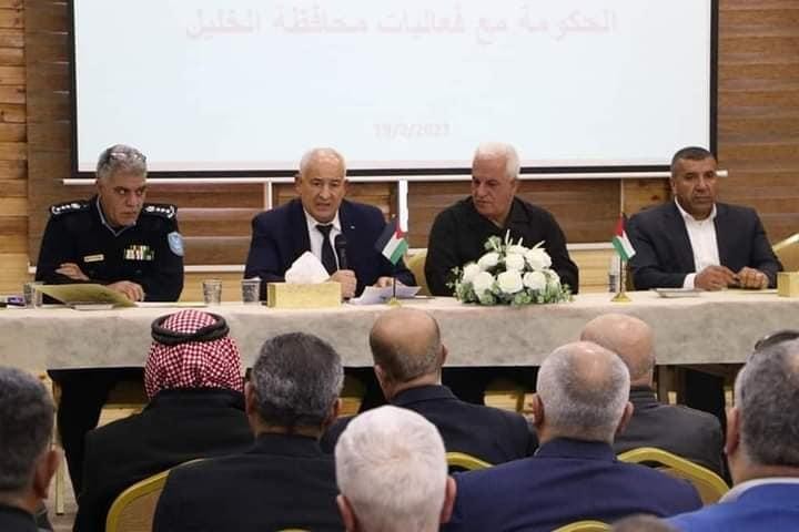 وزير الداخلية يطّلع على أوضاع الخليل