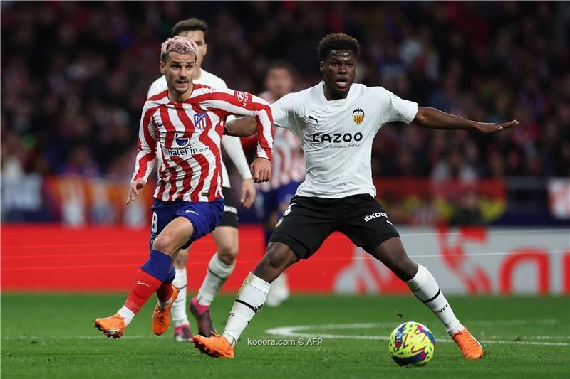 بالصور : اتلتكو مدريد يسحق فالنسيا بثلاثية نظيفة