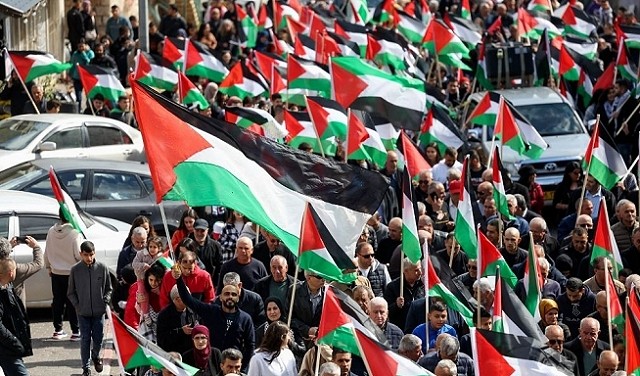إحياء ذكرى يوم الأرض في سخنين بمسيرة مركزية