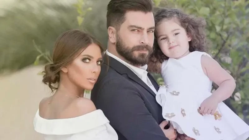 شاهد: معتصم النهار وطليقته يجتمعان بنجم كرة القدم ميسي في فرنسا