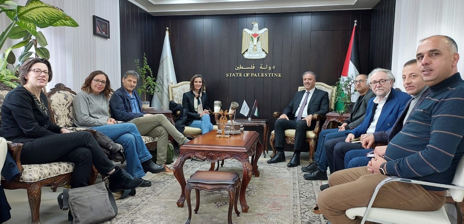 الوزير عساف يستقبل وفدًا من القناة التلفزيونية البريطانية الرابعة
