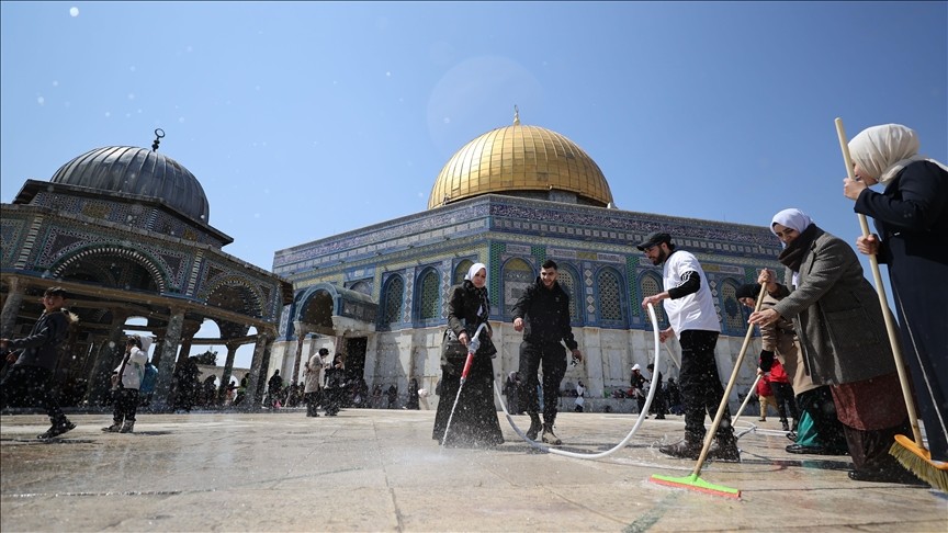 مقدسيون يطلقون حملة "سنفطر في القدس" لتعزيز الرباط في الأقصى
