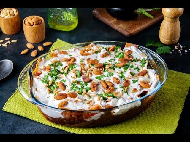 فتة مكدوس باللحمة