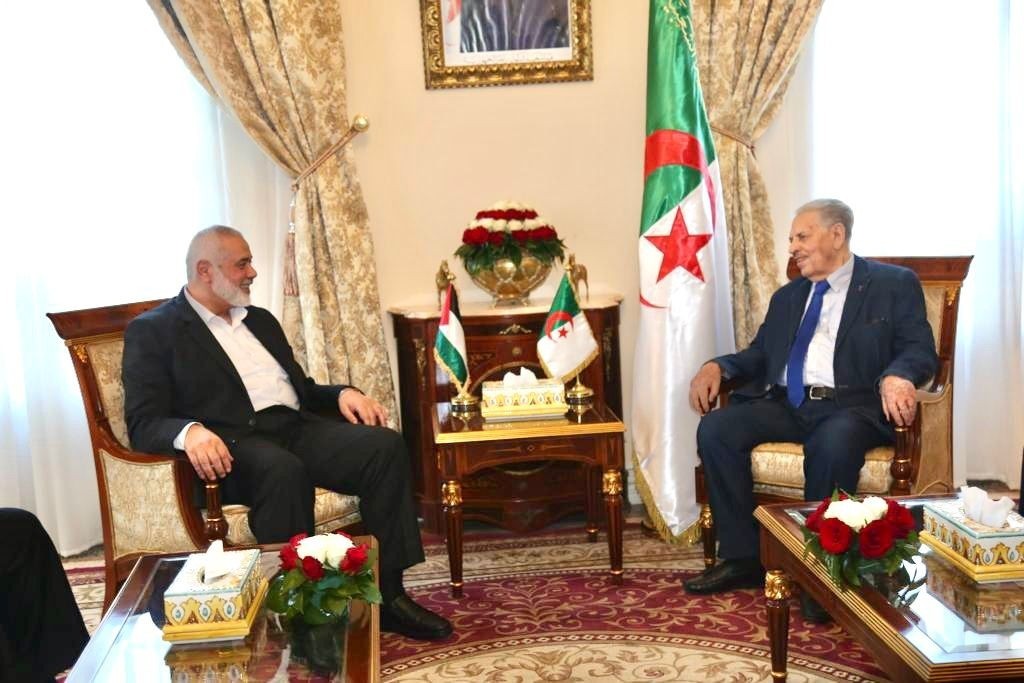 هنية يصل الجزائر ويلتقي برئيس مجلس الأمة