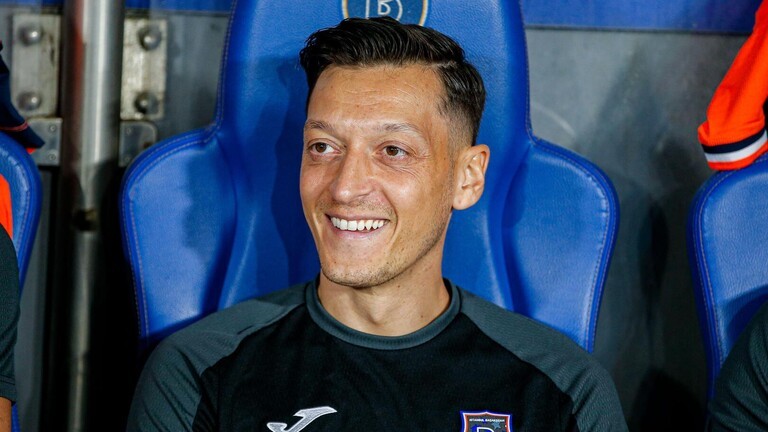 رسميا.. مسعود أوزيل يعتزل كرة القدم