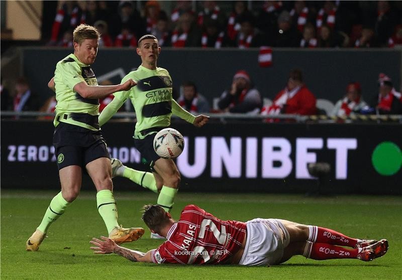 بالصور: مانشستر سيتي يشق طريقه بسهولة إلى ربع نهائي الكأس