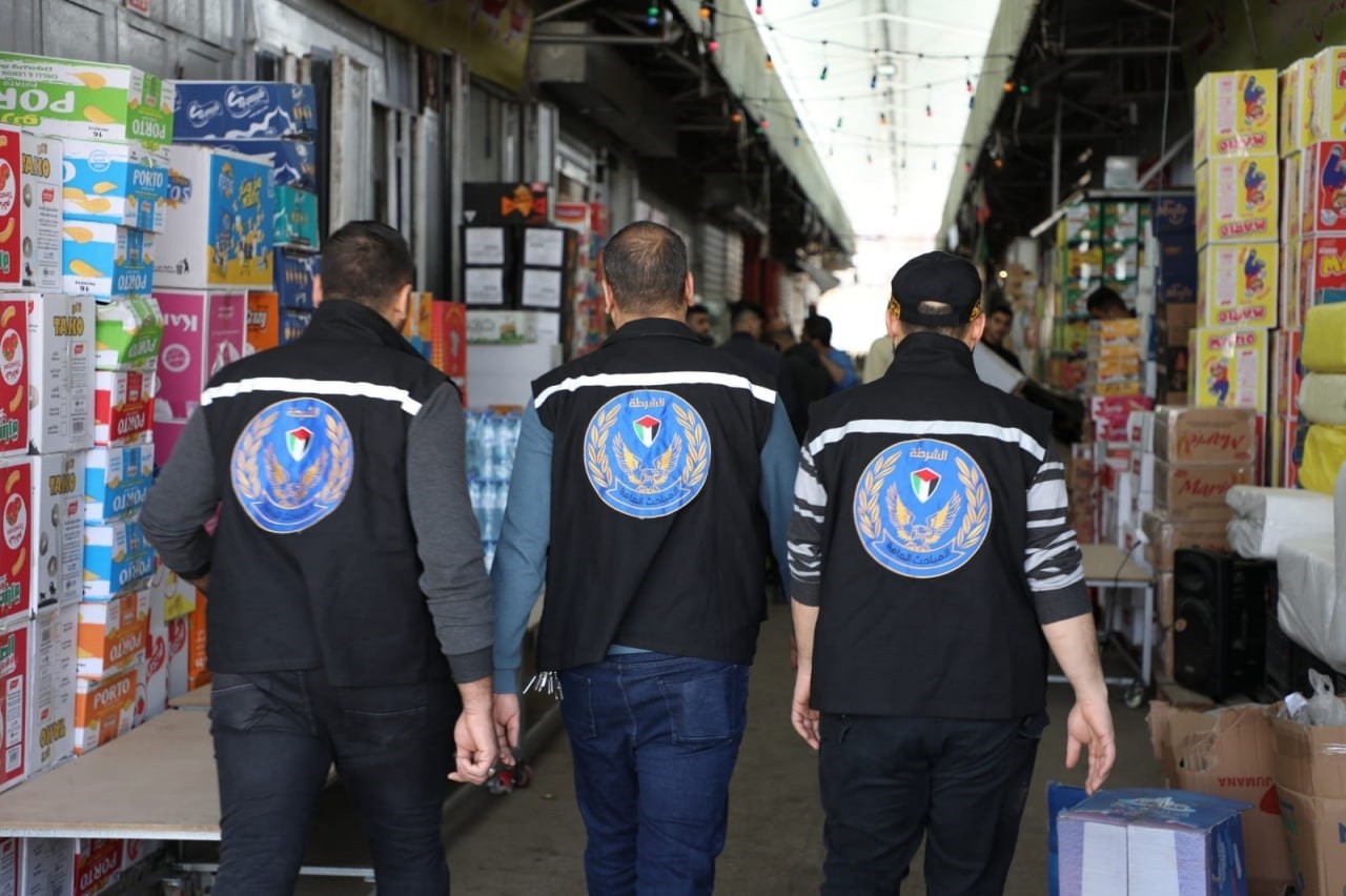 غزة: مباحث التموين تُحذر من محاولات استغلال الظروف عبر احتكار أو رفع السلع