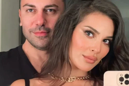 نادين نسيب نجيم بصورة رومانسية مع خطيبها: "فقط انا وانت"