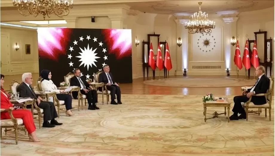 أردوغان يتعرّض لوعكة صحية أثناء إجرائه مقابلة تلفزيونية