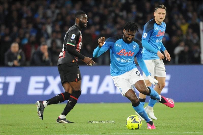 بالصور : قبل موقعة الأبطال: ميلان يفاجئ نابولي برباعية في عقر داره