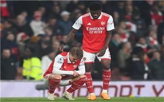 ألم آرسنال وانسحاب ناجلسمان الأبرز في الصحف الإنجليزية