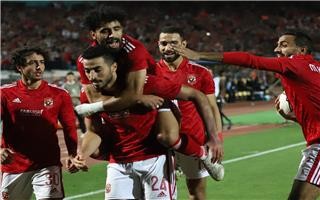 بالصور : الأهلي يحبط الرجاء بثنائية تضعه على حافة المربع الذهبي