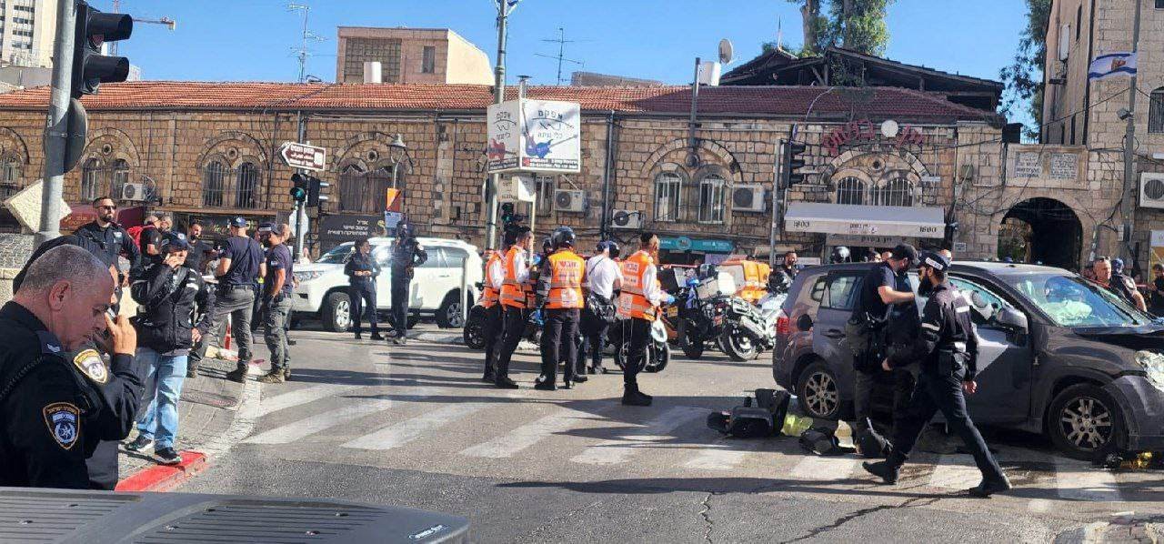 إصابة جندي إثر عملية دهس قرب حاجز قلنديا بالقدس المحتلة