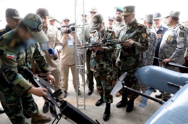 الجيش الإيراني يكشف عن آلاف الأنواع من الأسلحة الجديدة للقوة البرية