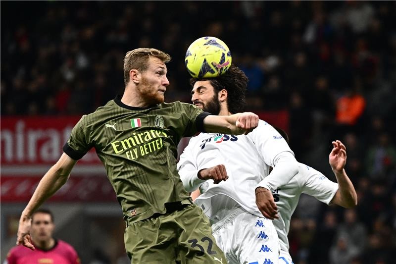 بالصور: إمبولي يفرض التعادل على ميلان في ليلة الفار