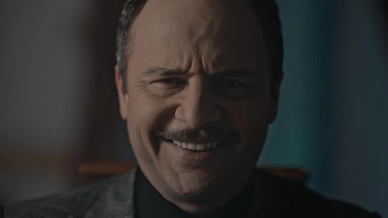 بالفيديو: وأخيرًا "ابتسم الجنرال".. مكسيم خليل في مشهد "عالمي" وعبدالحكيم قطيفان "العراب"