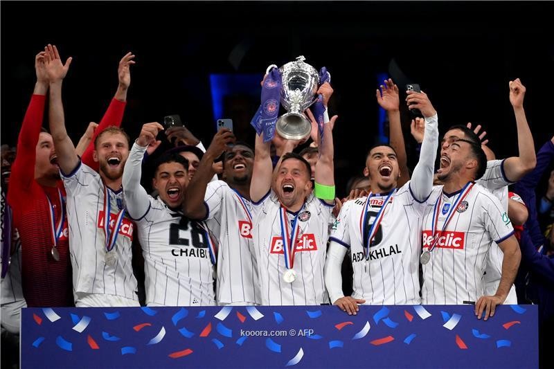 بالصور : تولوز يرفع كأس فرنسا بعد اكتساح نانت بخماسية