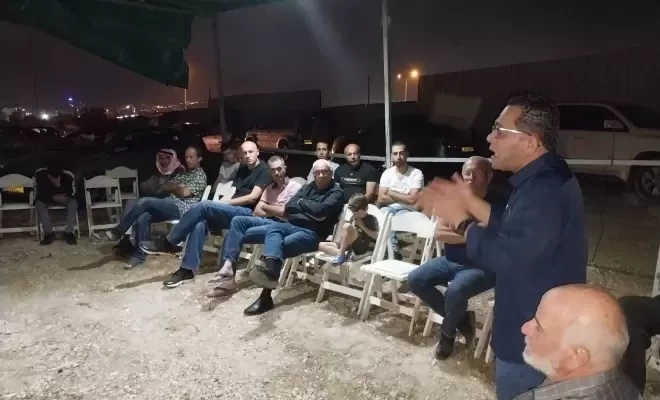 اللجنة الشعبية تنظم خيمة اعتصام في الطيبة للدفاع عن الأرض والمسكن