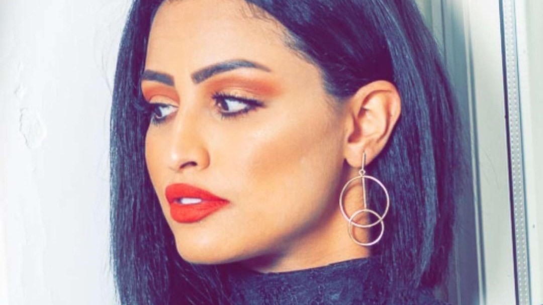 شاهد: غدير الفهد تنجو من الموت بعد طعنها من قبل عصابة