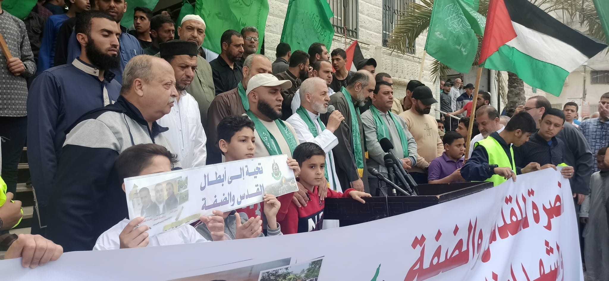 "حماس" تنظّم وقفةً في غزة نصرةً للقدس والضفة