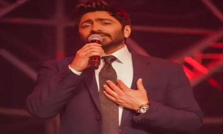 تامر حسني يحي حفل كأس السوبر المصري بين الأهلي وبيراميدز