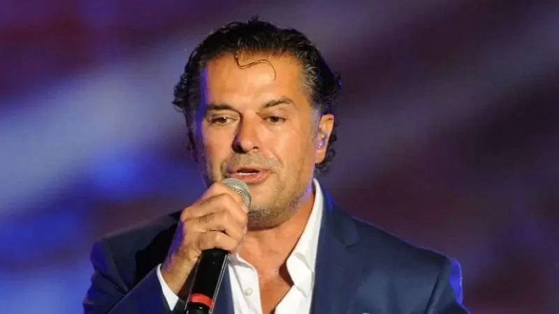 شاهد : في لفتة لطيفة.. راغب علامة يهدي الأمير الحسين ورجوة أغنية بمناسبة حفل زفافهما