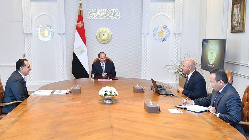 السيسي يوجه بحزمة من الإعفاءات والتسهيلات في عدد من المناطق اللوجستية والصناعية بمصر