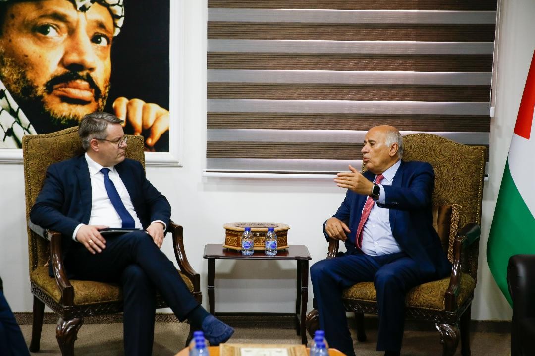 الرجوب يُطلع مسؤول ألماني على آخر المستجدات السياسية