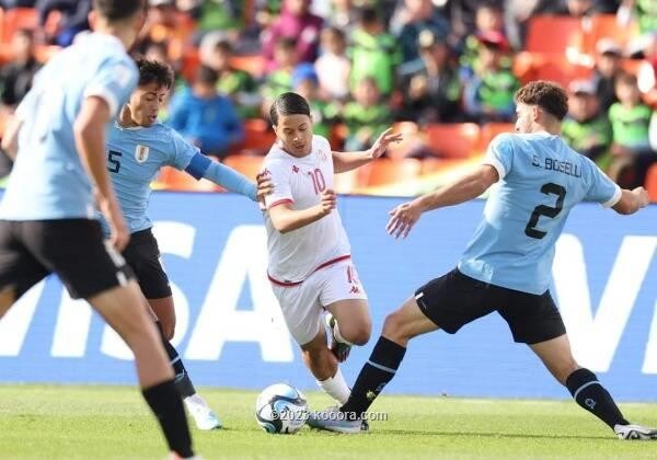 بالصور : تونس تخسر من أوروجواي.. وتنتظر هدية فرنسا