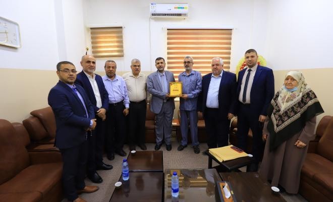 وكيل وزارة التربية والتعليم يستقبل وفدًا من مجمع اللغة العربية