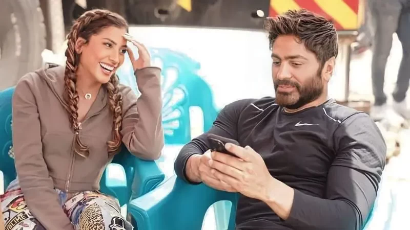 فيديو: دينا الشربيني تروج لفيلمها مع تامر حسني بالرقص على "هرمون السعادة"