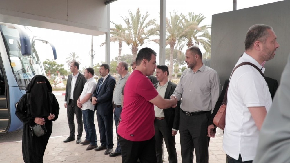 حجاج مكرمة الشهداء يُغادرون غزّة للديار الحجازية 