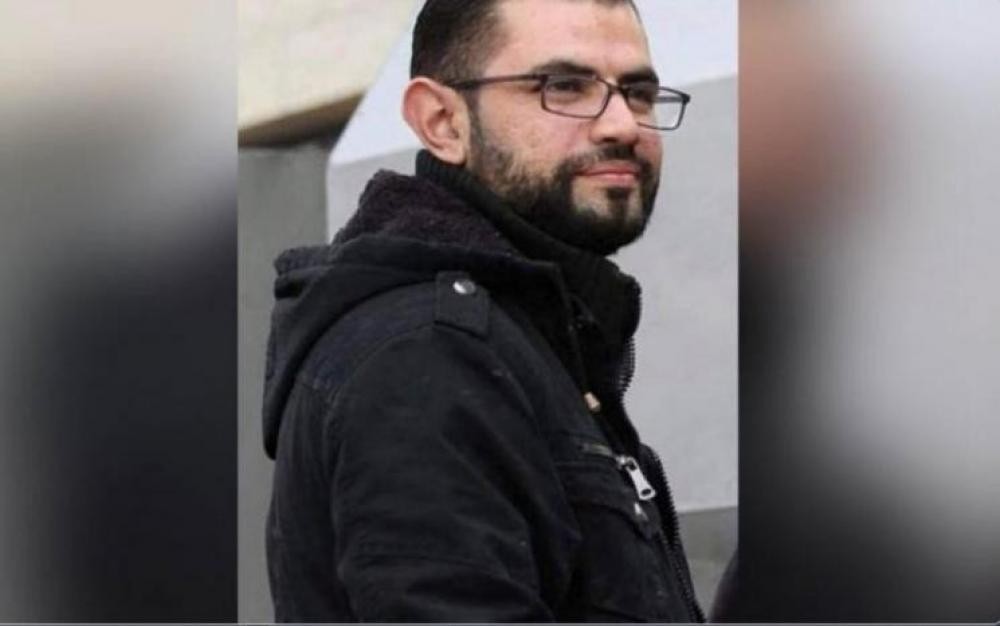 الأسير المعزول عدي عياش يعاني ظروفًا صحية صعبة